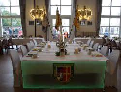 sf sonntag 2024210